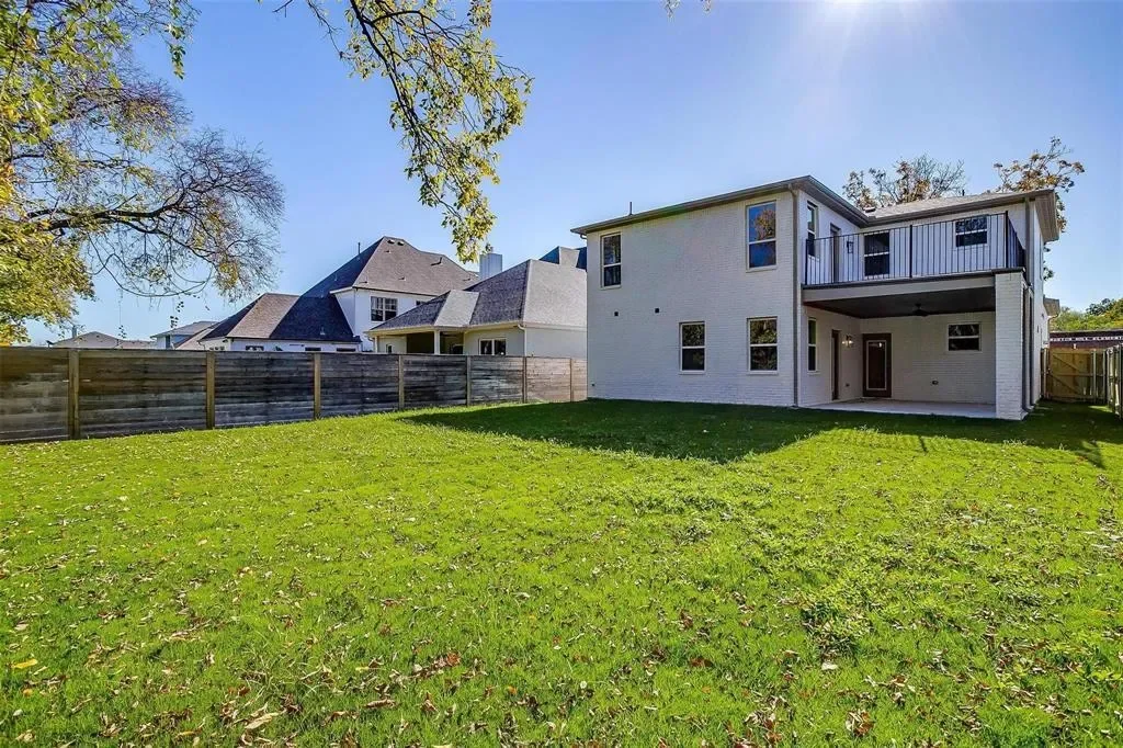 5618 Oaks Lane, Fort Worth, Texas, United States. - Photo 37