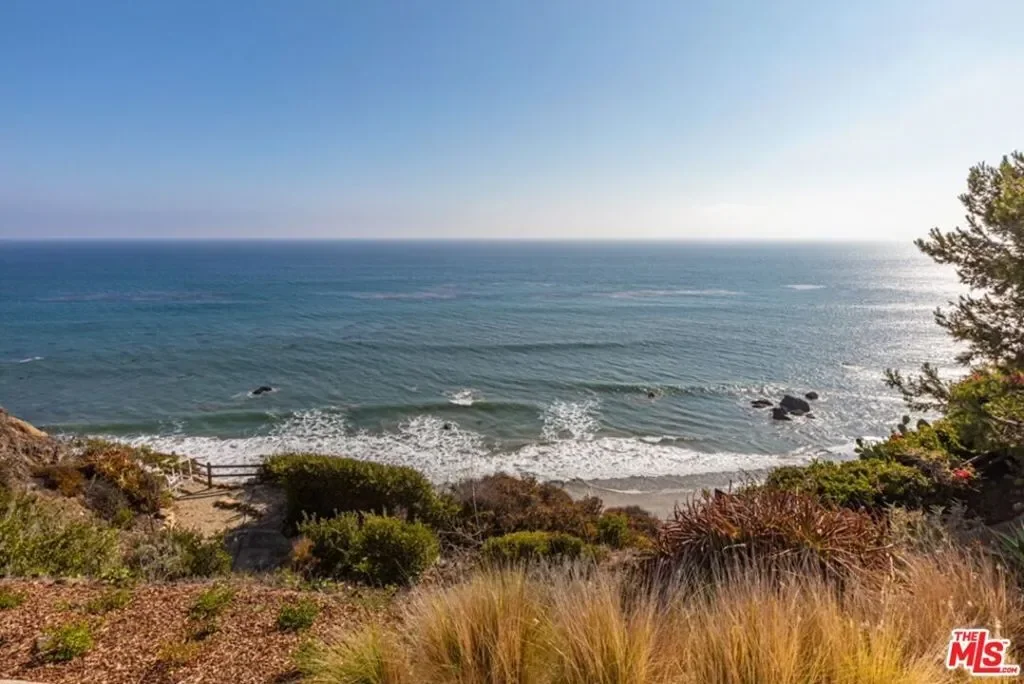 32554 Pacific Coast Highway, Malibu, California, United States. - Photo 10