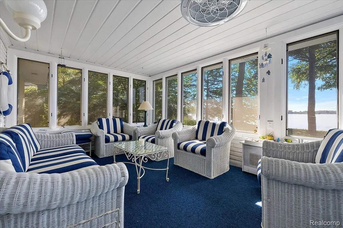2236 Locklin Lane, West Bloomfield Charter Township, MI 48324, Orchard Lake Village, Michigan, United States. - Photo 12