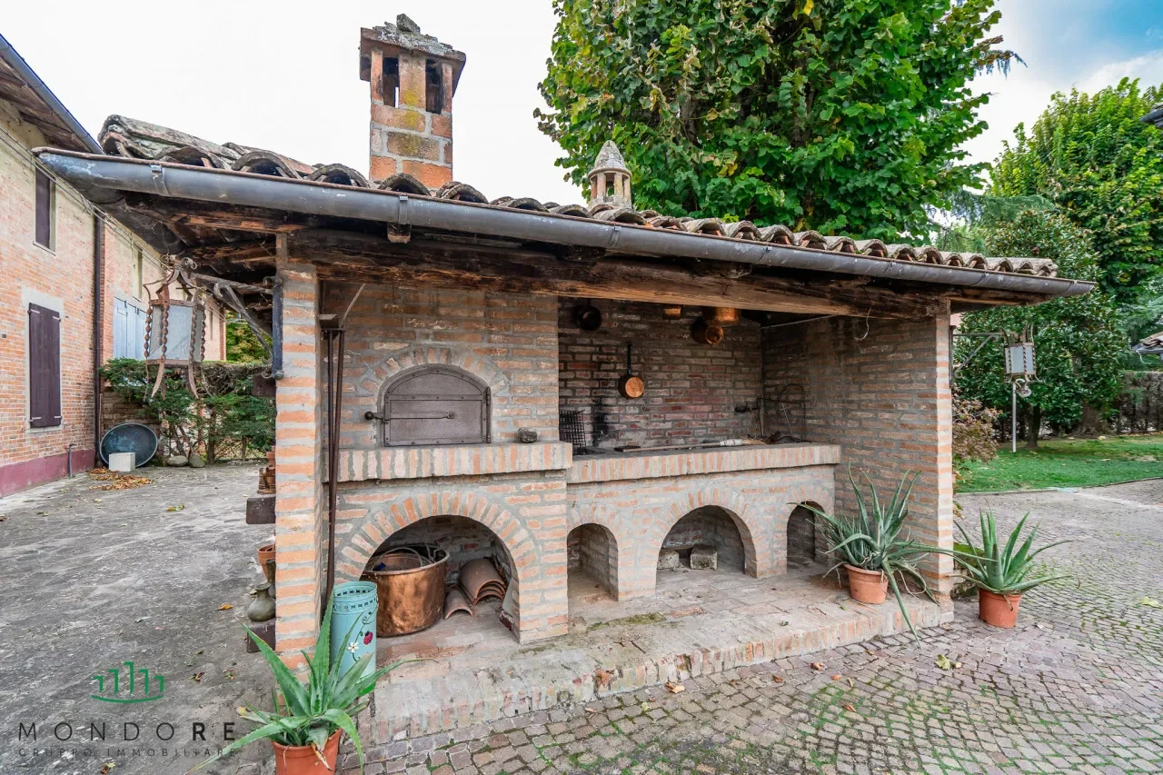 via Stradelli Guelfi, Poggio, Emilia-Romagna, Italy. - Photo 28