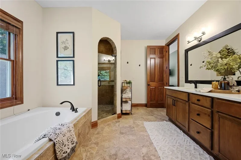 1816 Stone Ridge Drive, Hinckley, OH 44233, Hinckley, Ohio, United States. - Photo 19