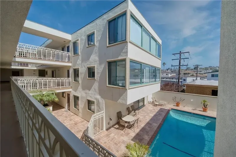 201 Calle Miramar 16, Torrance, California, United States. - Photo 4