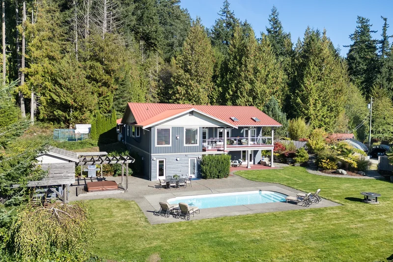 2440 Sunshine Coast Highway, Roberts Creek, BC V0N 2W5, Roberts Creek, British Columbia, Canada. - Photo 43