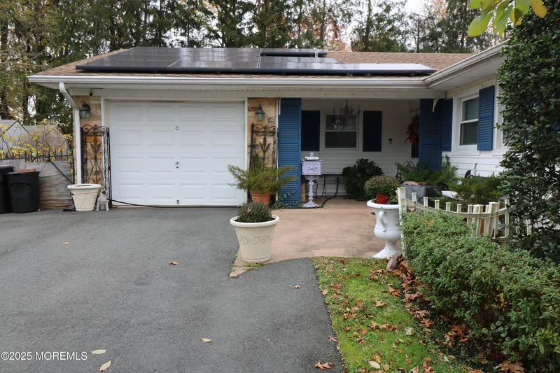 13 Ivy Hill Drive, Aberdeen, NJ 07747, Matawan, New Jersey, United States. - Photo 18