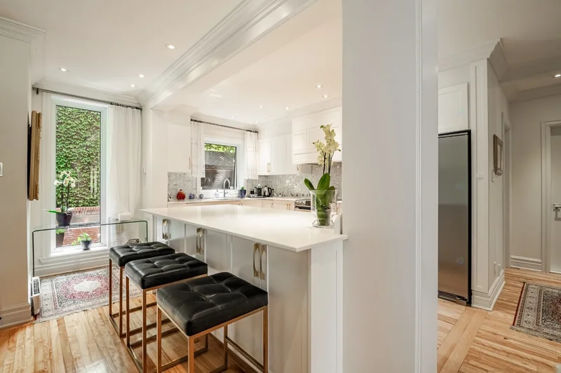 5546 5548 Av. Isabella, Montréal, Quebec, Canada. - Photo 3