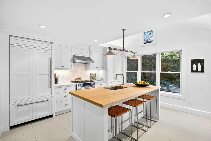 26 Cottage Street , Provincetown, MA 02657, Provincetown, Massachusetts, United States. - Photo 15