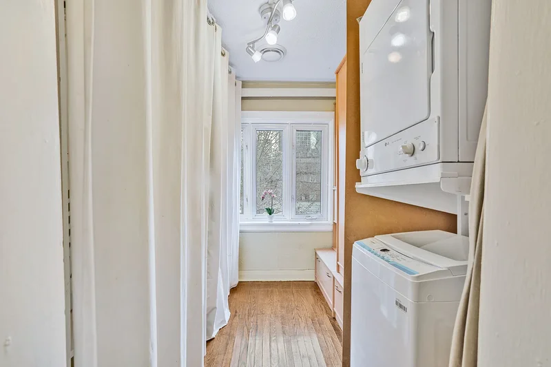 12 Belsize Dr, Toronto, ON M4S 1L4, Toronto, Ontario, Canada. - Photo 30