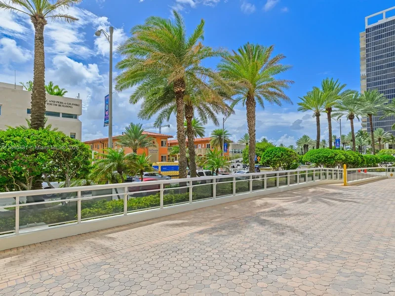 9595 Collins Ave, Bal Harbour, Florida, United States. - Photo 34