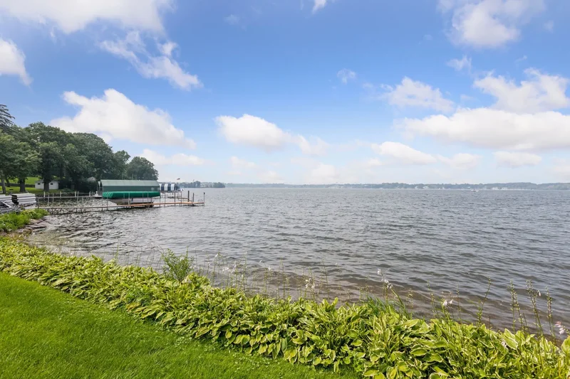 17870 Breezy Point Road , Wayzata, MN 55391, Wayzata, Minnesota, United States. - Photo 54