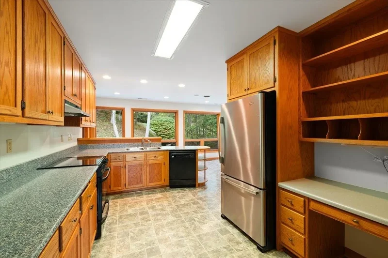 701 Bishop Road, Blacksburg, VA 24060, Blacksburg, Virginia, United States. - Photo 25