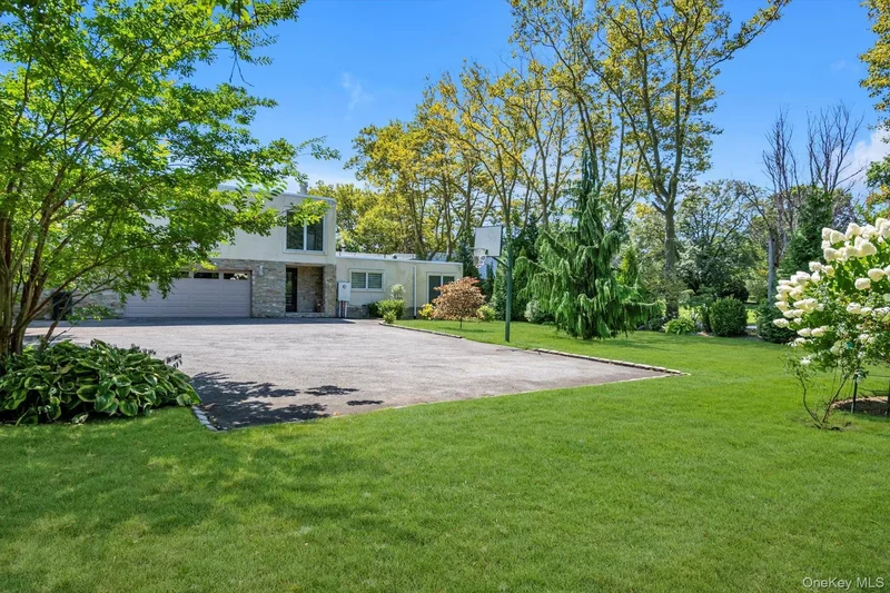 10 Macy Drive, Hewlett, New York, United States. - Photo 46