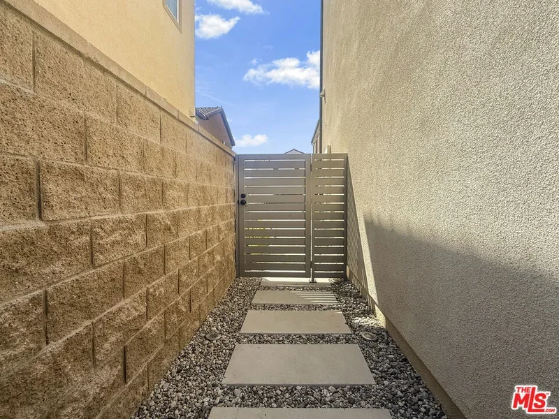 20629 W Chestnut Circle, Los Angeles, California, United States. - Photo 41