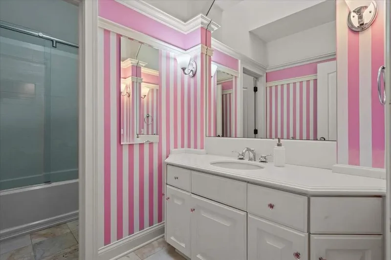 1315 Abington Cambs Drive, Lake Forest, IL, 60045, USA, Lake Bluff, Illinois, United States. - Photo 29