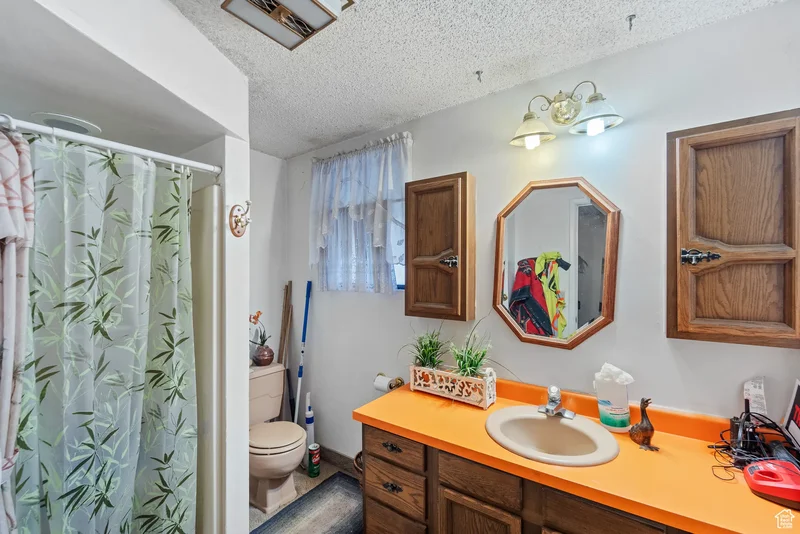 10665 S DIMPLE DELL DR E, Sandy, Utah, United States. - Photo 36