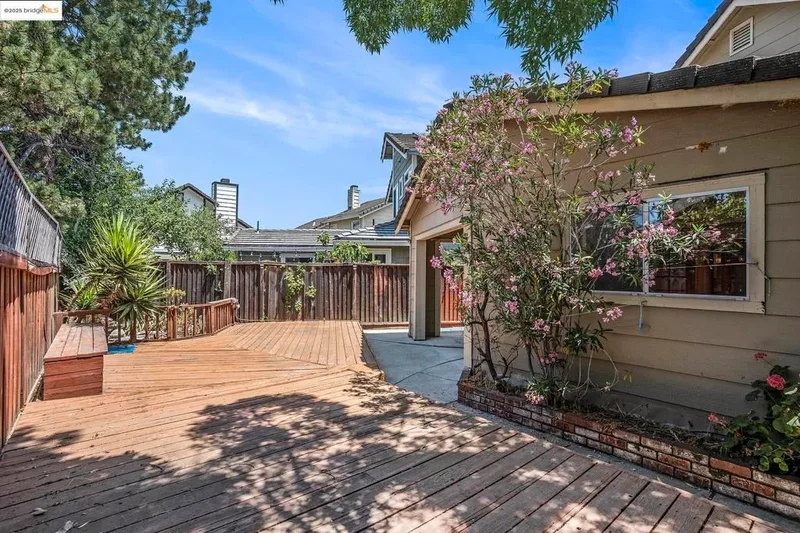 3025 Badger Dr, Pleasanton, CA 94566, Pleasanton, California, United States. - Photo 11
