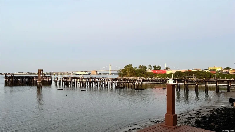 150-123 Powells Cove Boulevard, Whitestone, NY 11357, New York, New York, United States. - Photo 8