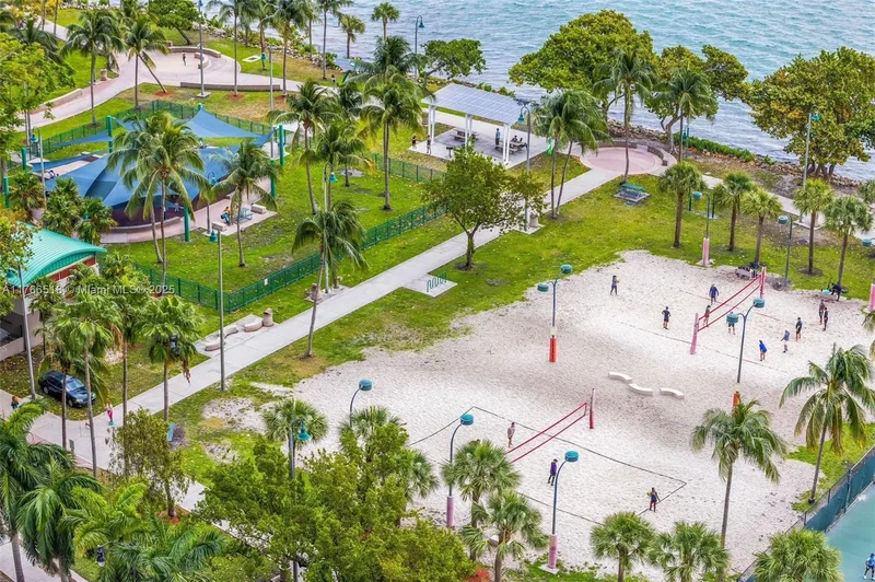 1750 N Bayshore Dr, Miami, FL 33132, Miami, Florida, United States. - Photo 13