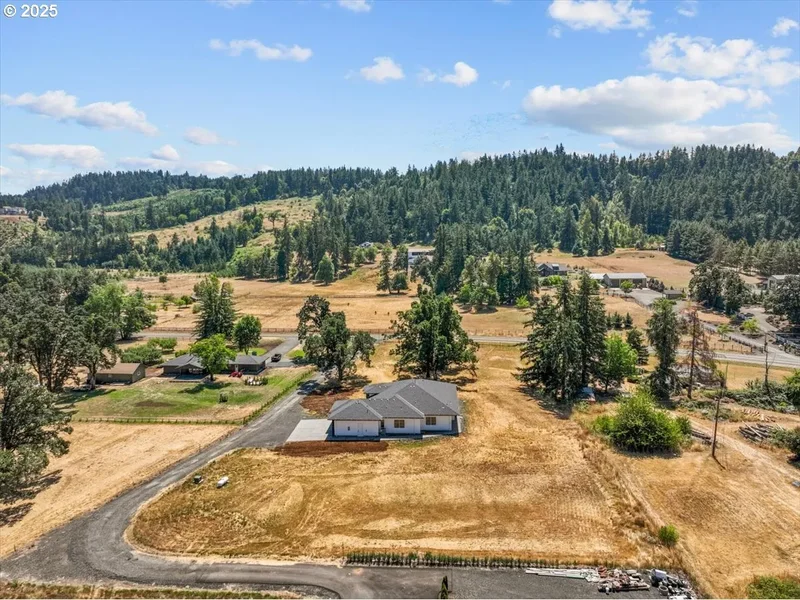 6627 NE MARY LN, Silverton, OR 97381, Silverton, Oregon, United States. - Photo 42