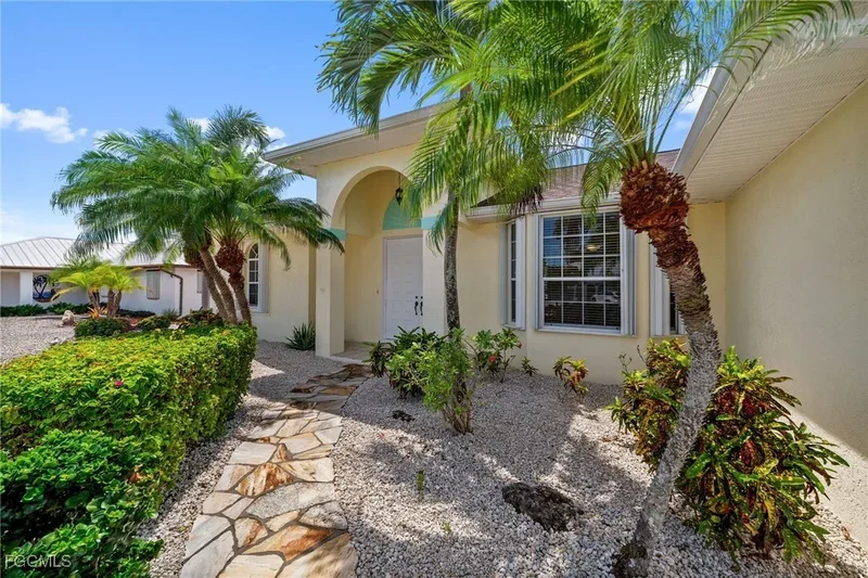 3527 Manatee Drive, St James City, FL 33956, Saint James City, Florida, United States. - Photo 35