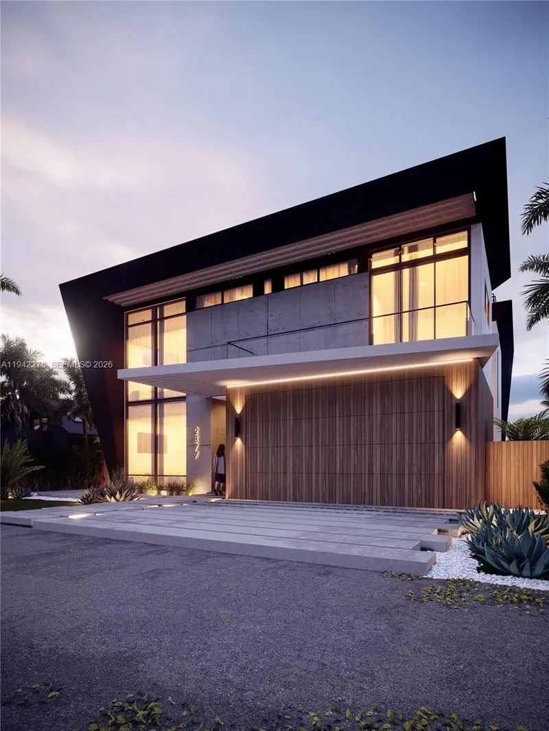 2377 SE 15th St, Hillsboro Beach, Florida, United States. - Photo 2