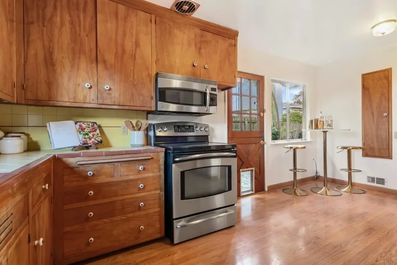 21 Colorados Drive, Millbrae, California, United States. - Photo 16