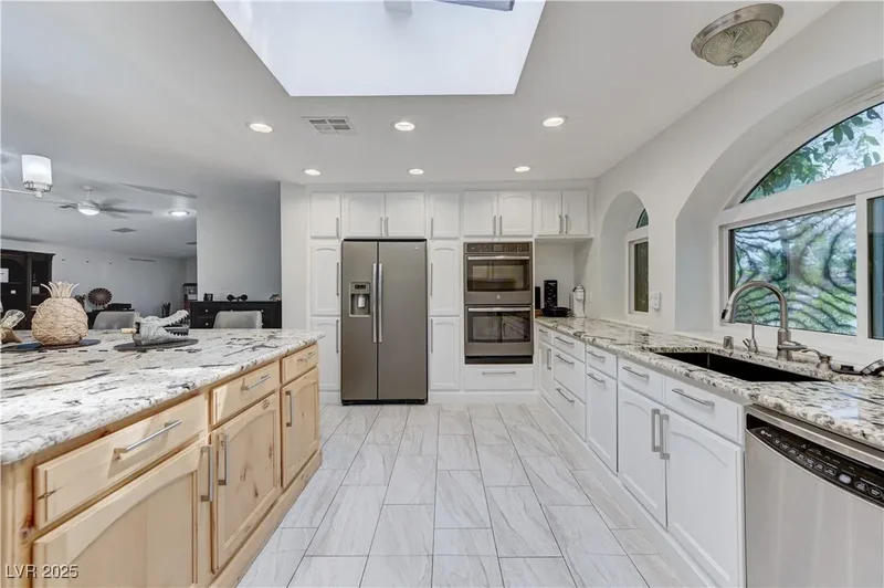 3132 El Camino Road, Las Vegas, NV 89146, Las Vegas, Nevada, United States. - Photo 25