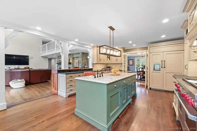 16 Oak Bluff, Avon, Connecticut, United States. - Photo 16