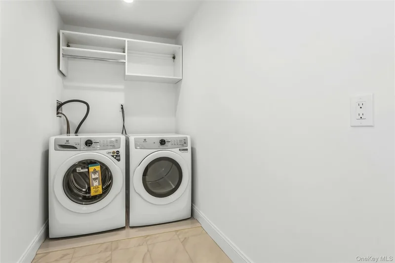 9 Briggs Street, Hicksville, New York, United States. - Photo 21