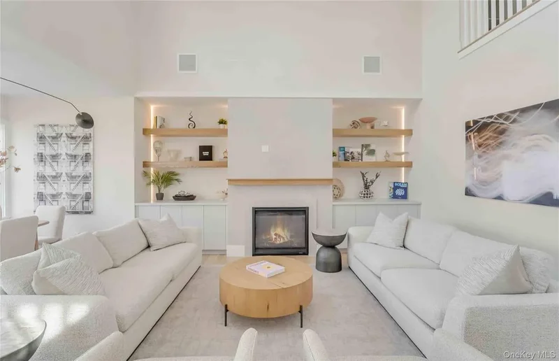 12 Depot Road #1102 (Pearl Way), Westhampton Beach, New York, United States. - Photo 15
