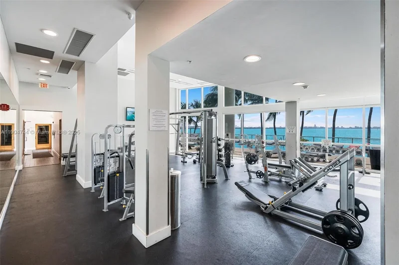 665 NE 25th St PHII02, Miami, Florida, United States. - Photo 24
