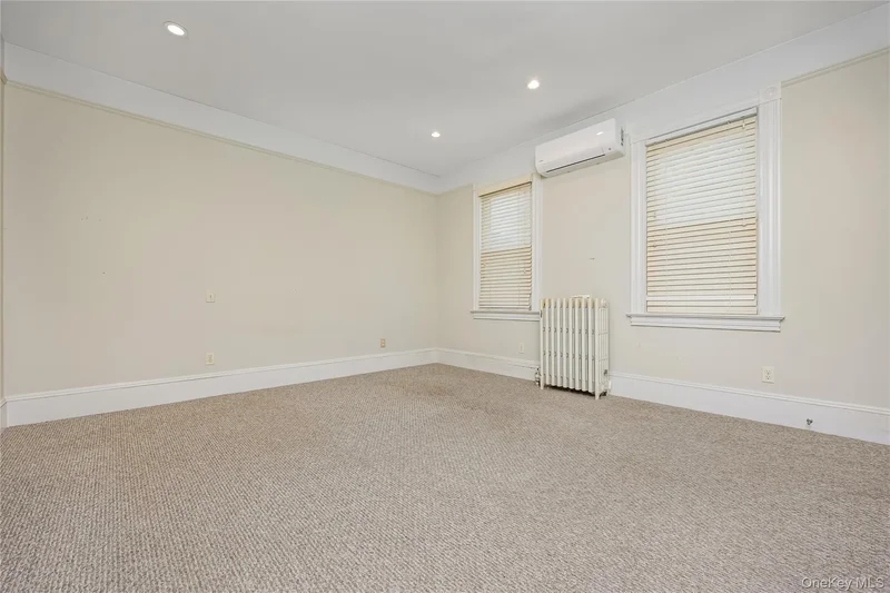 215 Conklin Street, Farmingdale, NY 11735, West Babylon, New York, United States. - Photo 34