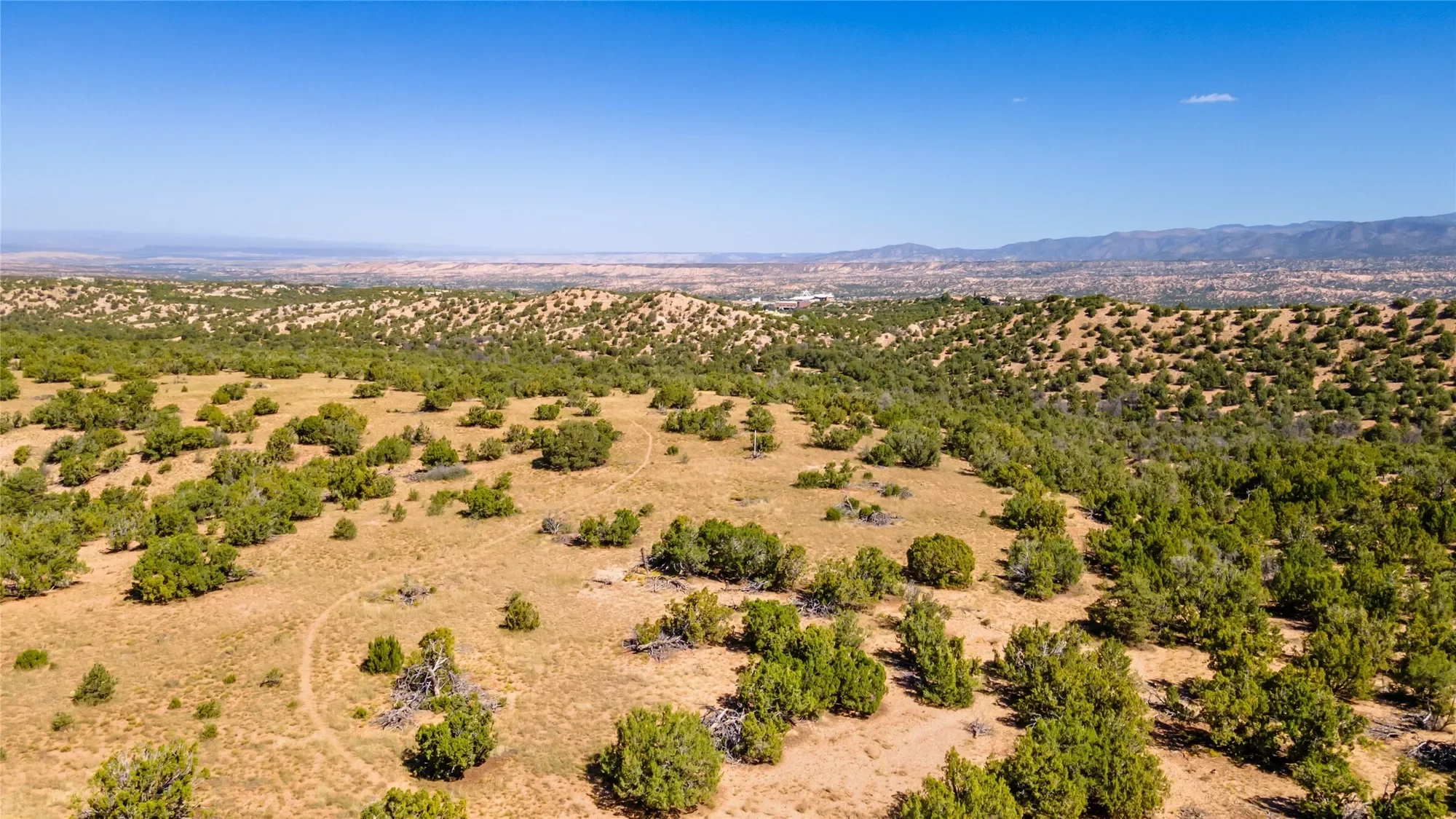 72 Sendero Encanto, Santa Fe, NM 87506, Santa Fe, New Mexico, United States. - Photo 24