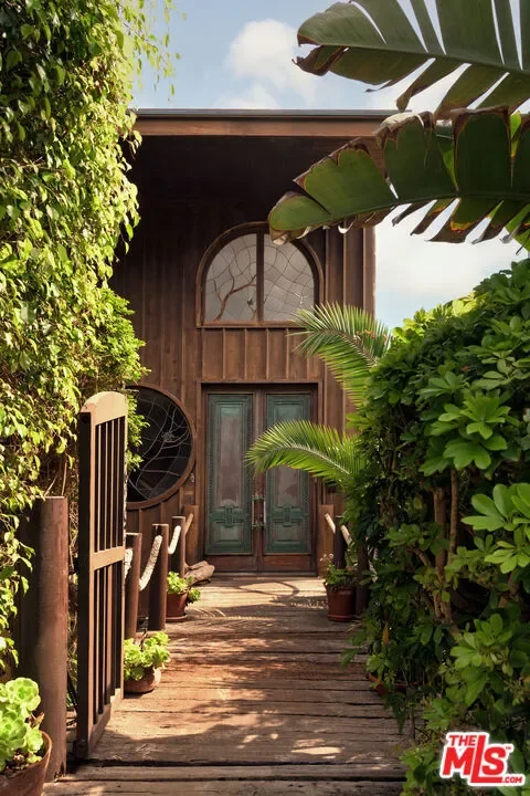 26902 Malibu Cove Colony Drive, Malibu, California, United States. - Photo 17