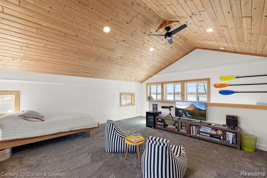 222 Ackerson Lake Drive, Jackson, MI 49201, Leoni, Michigan, United States. - Photo 33