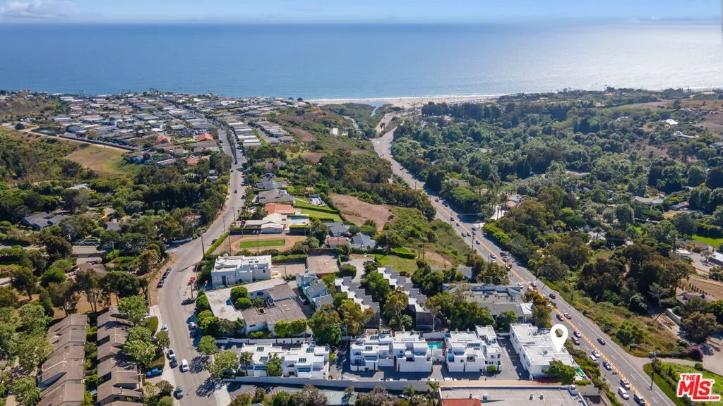29221 Heathercliff Road 13, Malibu, California, United States. - Photo 6