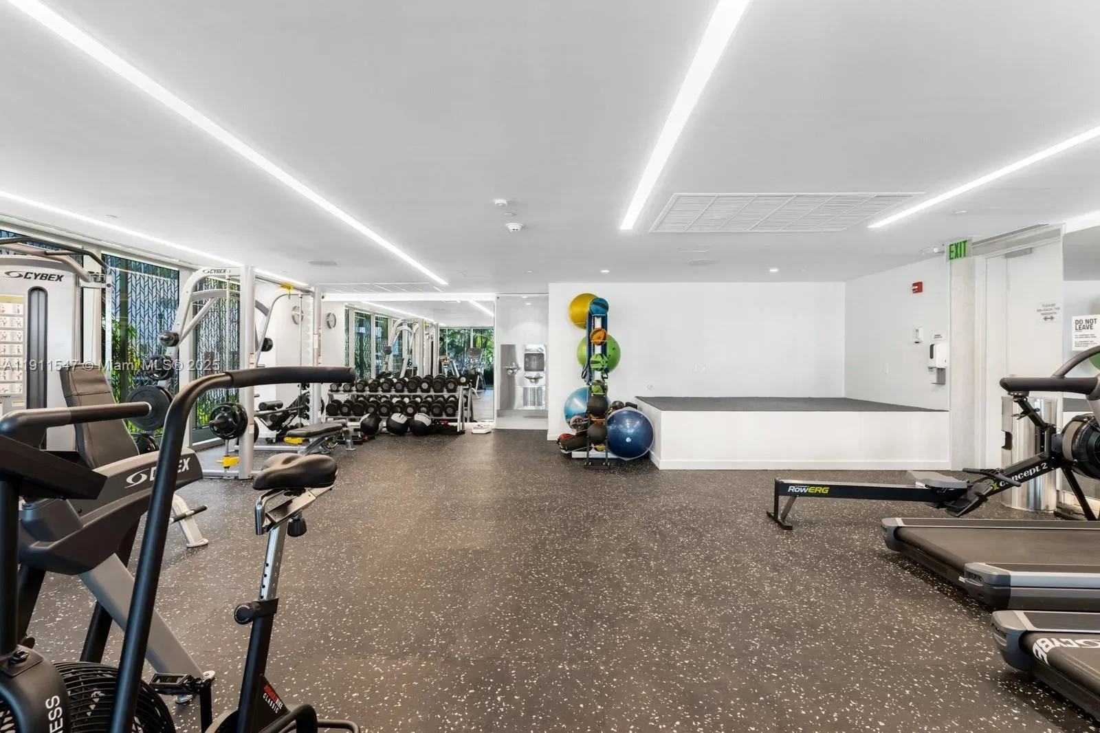 300 Collins Ave PH3, Miami Beach, Florida, United States. - Photo 46