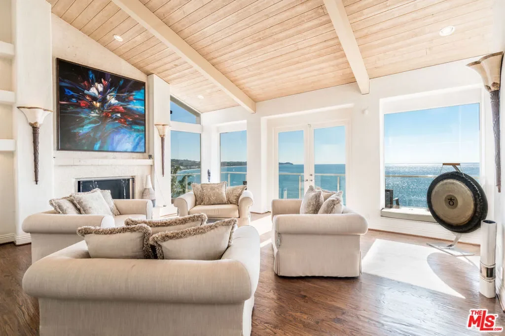 31532 Victoria Point Road, Malibu, California, United States. - Photo 16