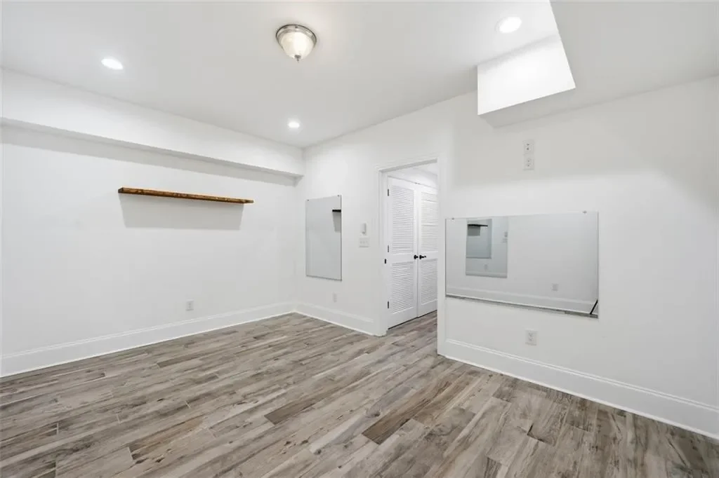 7611 Regency Circle, Sandy Springs, GA 30350, Atlanta, Georgia, United States. - Photo 32