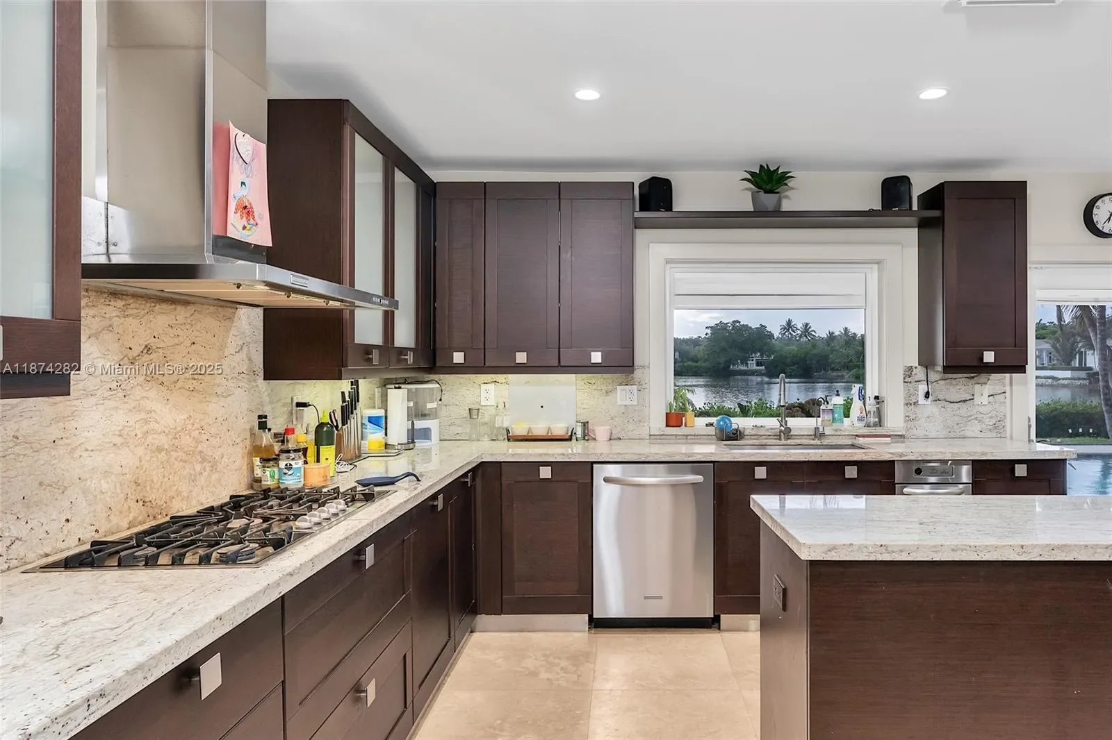 415 Rovino Ave, Coral Gables, Florida, United States. - Photo 19