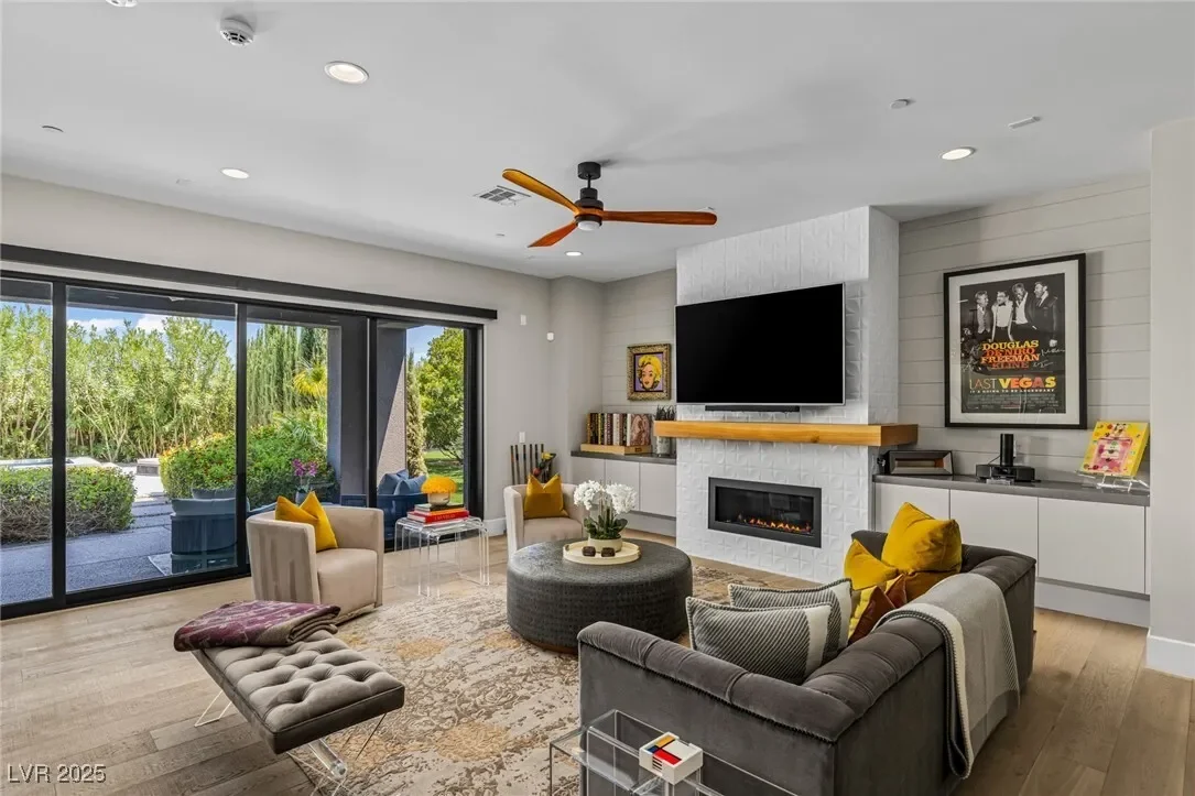 2650 Eldora Estates, Las Vegas, Nevada, United States. - Photo 15