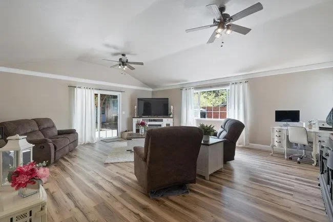 22 Heiner Road, Watsonville, CA 95076, Watsonville, California, United States. - Photo 29