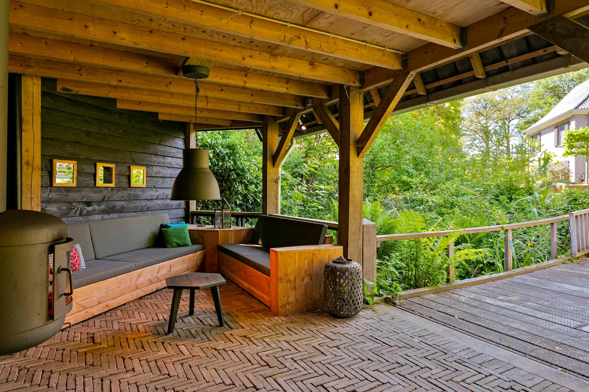 Exterior photo 11