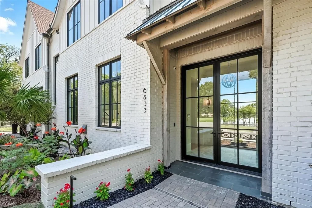 6833 Red Bud Drive, Lewisville, Texas, United States. - Photo 4