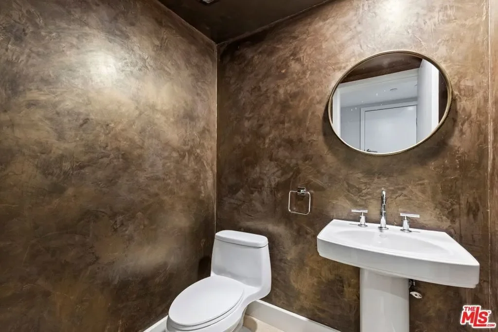 8788 Shoreham Drive 23, Los Angeles, California, United States. - Photo 5