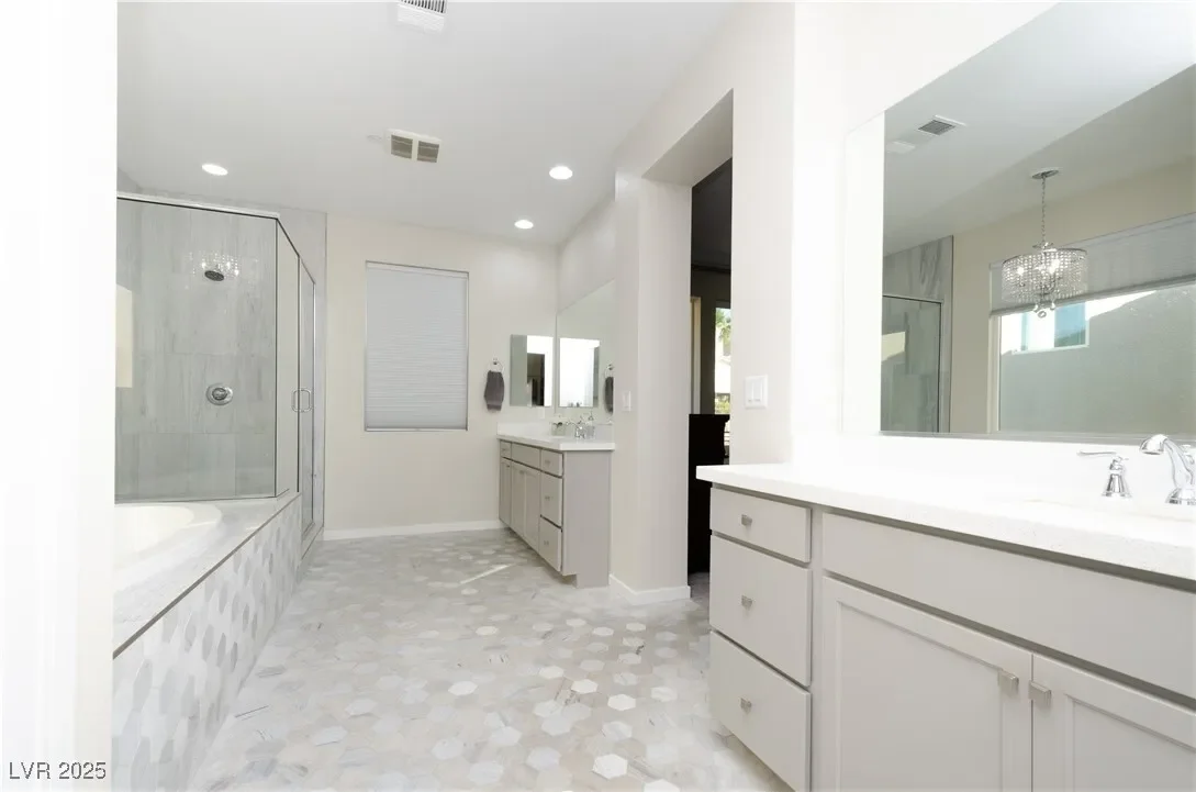 8 Vista Outlook Street, Henderson, Nevada, United States. - Photo 2