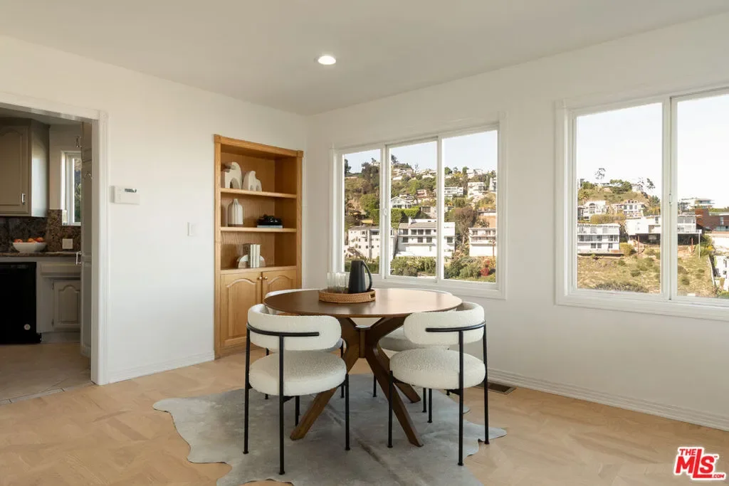 8527 Hedges Way, Los Angeles, California, United States. - Photo 5