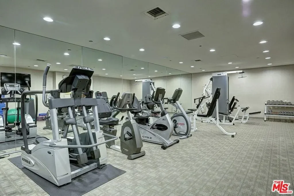 300 N Swall Drive 106, Beverly Hills, California, United States. - Photo 11