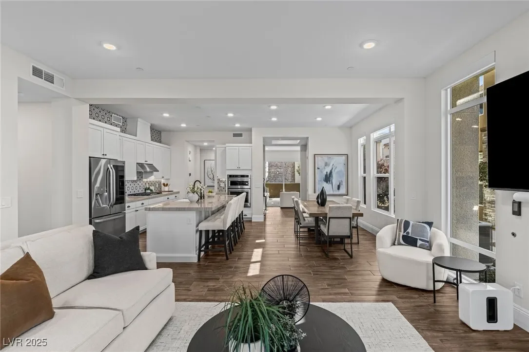 11280 Granite Ridge Drive 1075, Las Vegas, Nevada, United States. - Photo 9