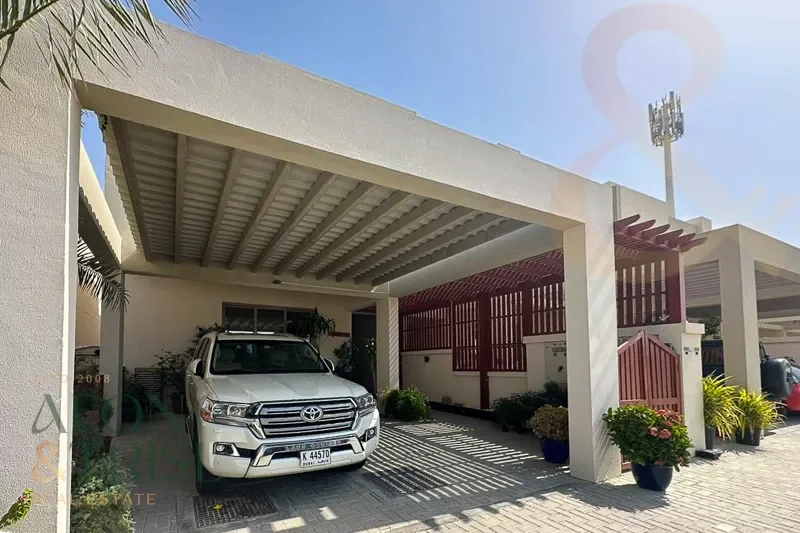 Exterior photo 2