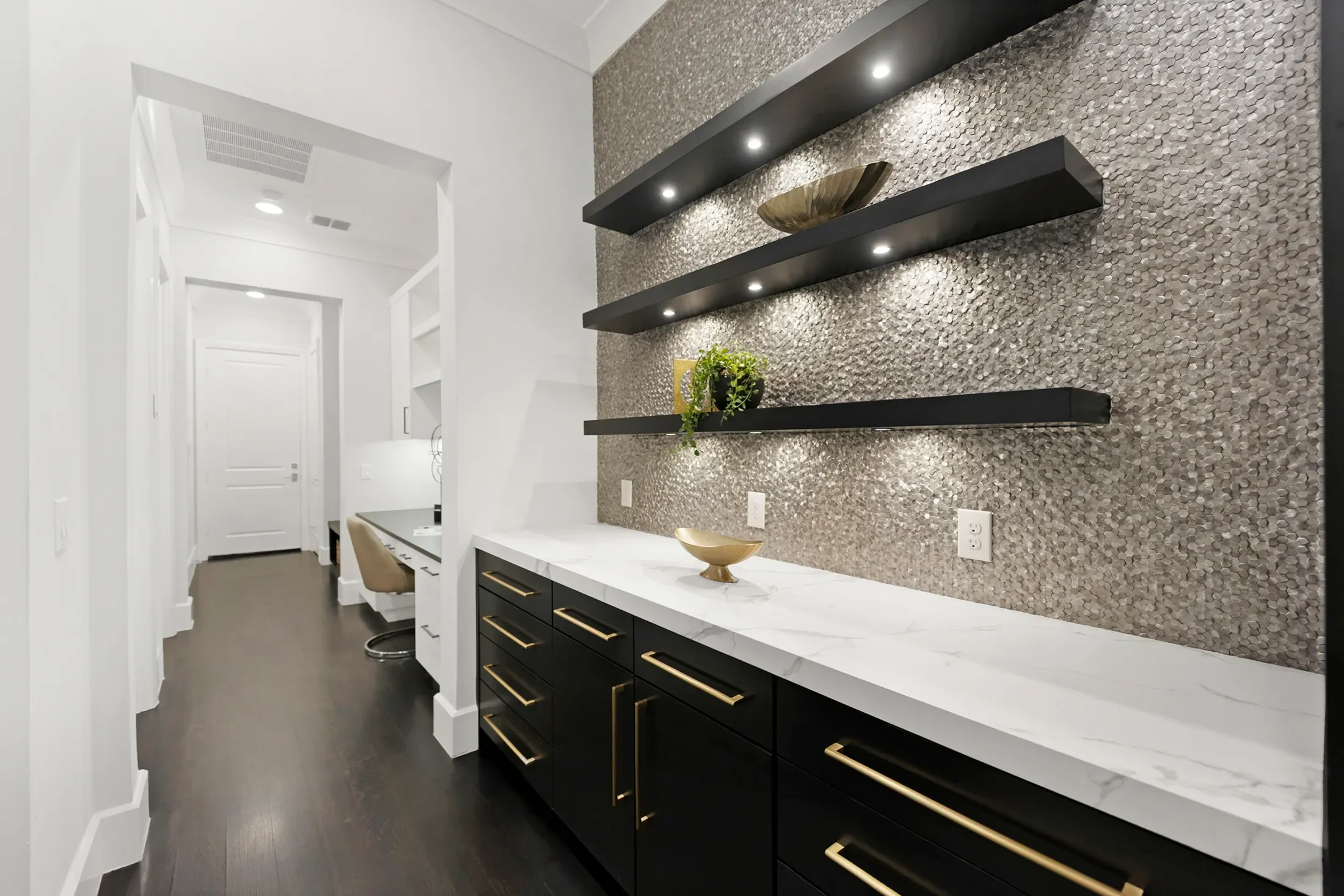 Gallery photo 6